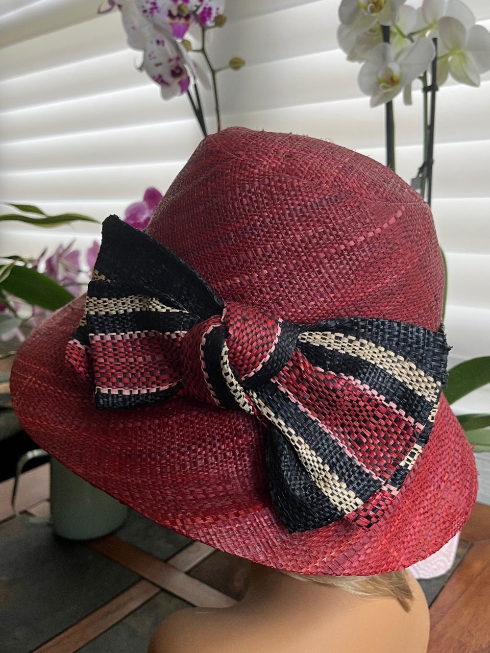 ONIGO 100% Rafia Cloche / Bucket Hat  Hand Made in Madagascar  Beautiful  NWOT - Picture 9 of 12